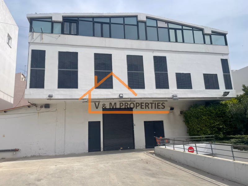 Ενοικιάζεται Κατάστημα 860 τ.μ